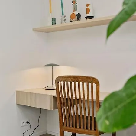 Deluxe 2-br In *